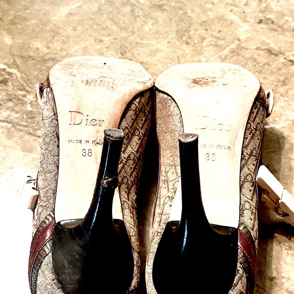 DIOR LIMITED EDITION Buckle Logo Print Canvas/Leather High Heels Peep Toe sz 38 - Picture 4 of 6